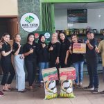 ALHAMDULILLAH KIOS GRATIS UNTUK YATIM & PIATU DIJUMAT BERKAH KE 140 KEMBALI MENERIMA DONASI SEMBAKO DARI BOS KING EYE – LOKASARI JAKARTA BARAT